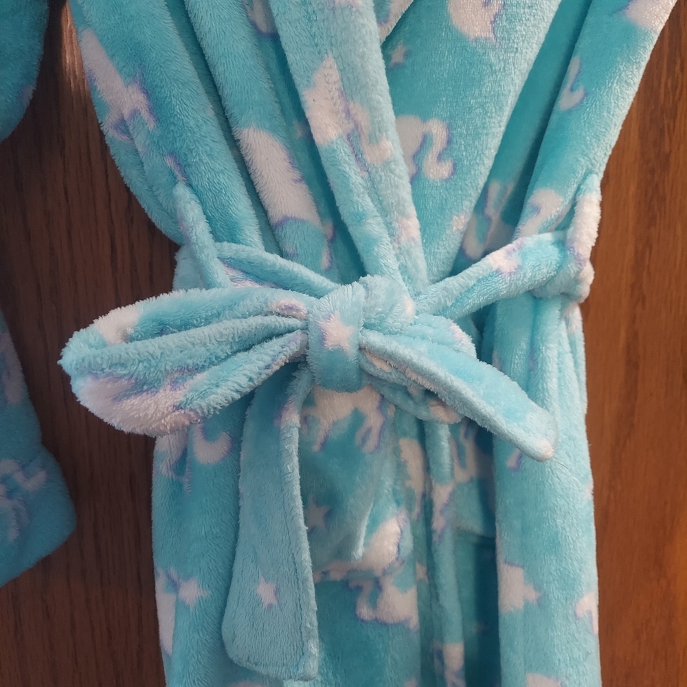 Cozy Unicorn Print Robe 10/12 girls - Picture 2 of 12